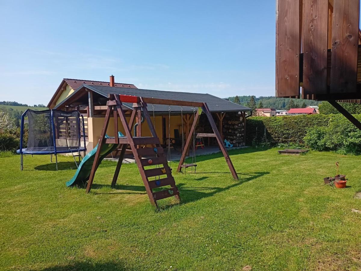 Vila Marianna Дестне в Орлицки хора Екстериор снимка
