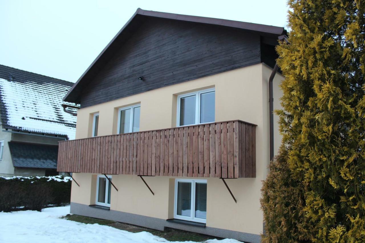 Vila Marianna Дестне в Орлицки хора Екстериор снимка